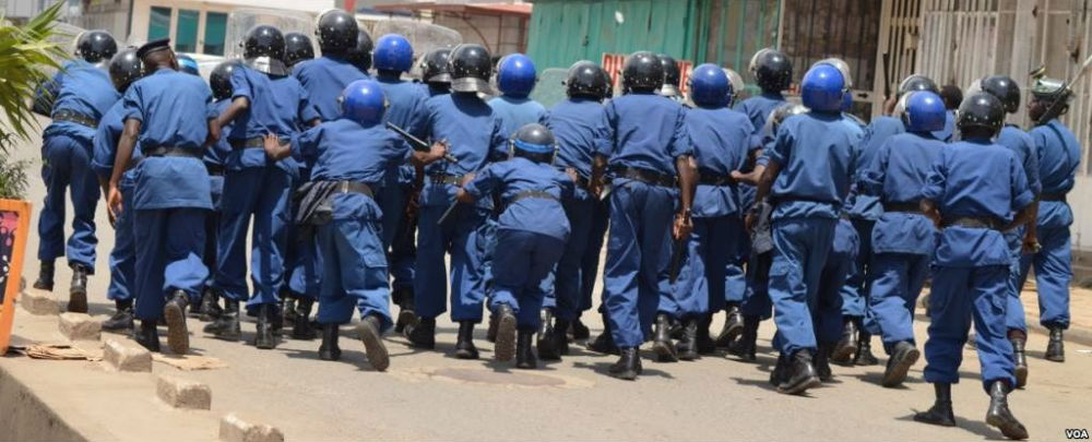 Burundi police (Photo: VOA)