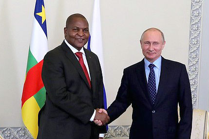 Presidents Faustin Archange Touadera of the Central African Republic and Vladimir Putin of Russia. (Photo: kremlin.ru)