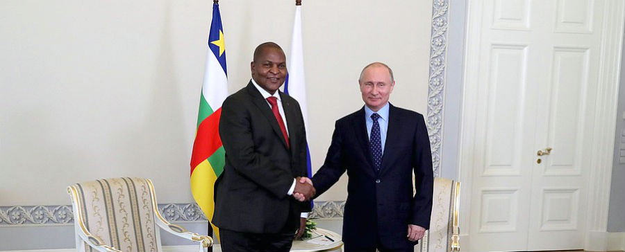 Presidents Faustin Archange Touadera of the Central African Republic and Vladimir Putin of Russia. (Photo: kremlin.ru)