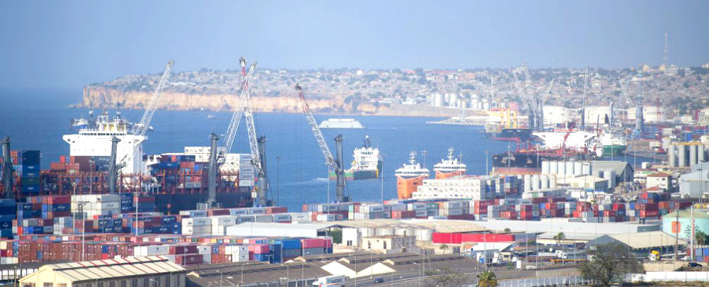 Ships moored in the container terminal and port of Luanda. (Photo: Rodger BOSCH / AFP)