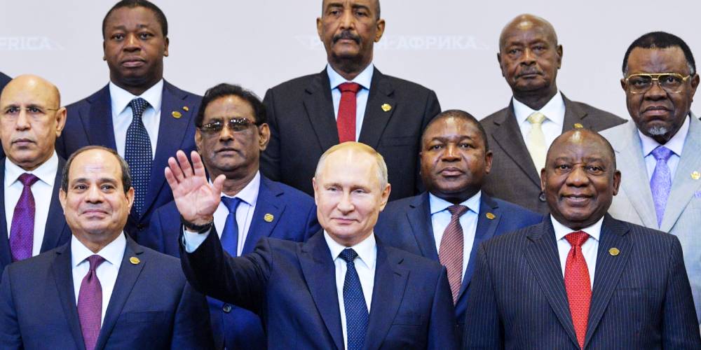 Putin poses with African leaders at the 2019 Russia-Africa Summit. 