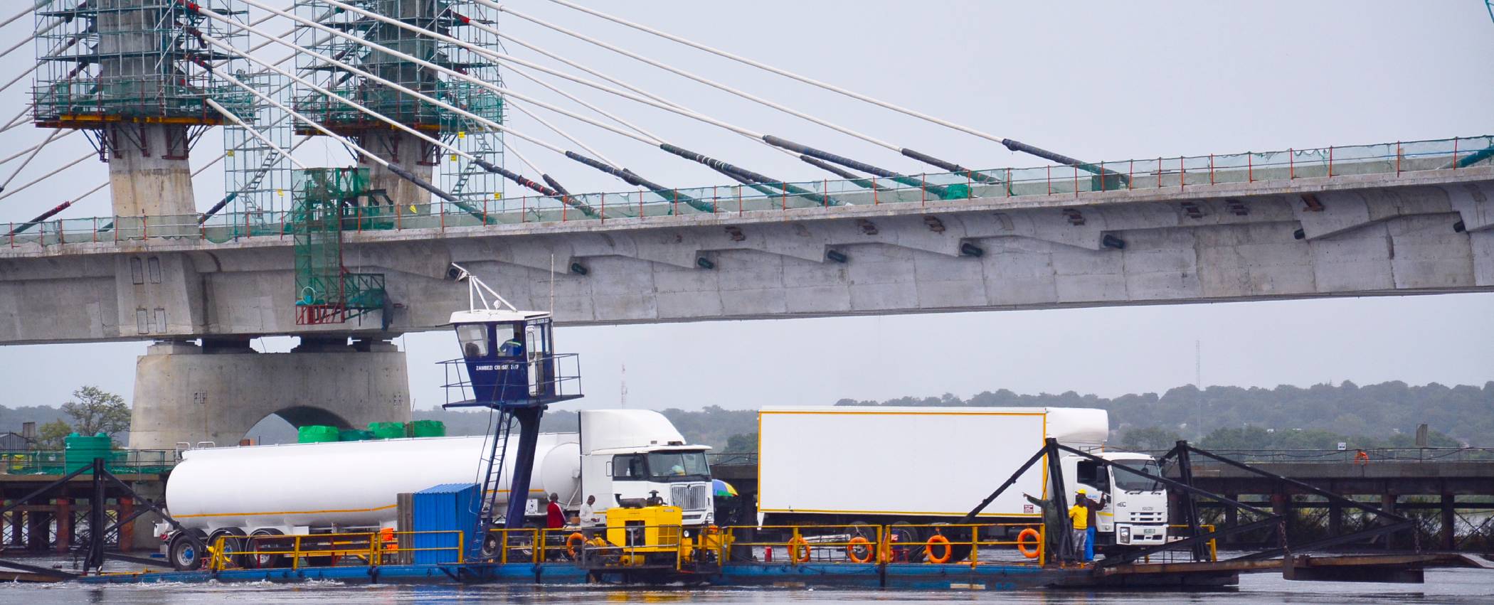 Side view of the Kazangulu Bridge under construction.